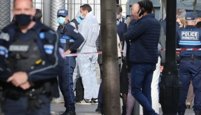 Franţa. Un atacator a ucis cu cuţitul un profesor şi a rănit grav alte două victime la un liceu din Arras - atacarmatfranta610x425-1697195576.jpg