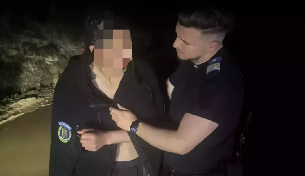 A scăpat ca prin minune. Un tânăr urmărit de urs, găsit în stare de șoc de jandarmi - atacat-de-urs-1776513620.webp