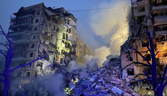 Bilanţul bombardamentului rus asupra oraşului Dnipro a urcat la 35 de morţi - atacblocdnipro-1673859192.jpg