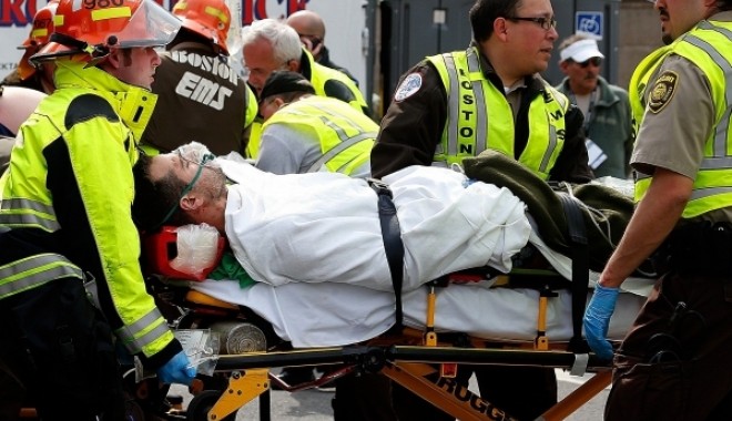 IMAGINI ȘOCANTE! Atacuri TERORISTE în Boston: Morți, răniți și oameni cu membre amputate! - atacccccccc-1366093749.jpg