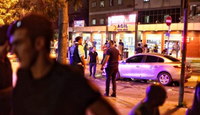 ISTANBUL / Autoritățile au stabilit identitatea atacatorului din club, care este în continuare în libertate - atacistanbul-1483524225.jpg