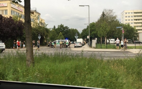 VIDEO / Focuri de armă la Munchen, într-un mall. Se pare că sunt mai mulți morți - atack-1469206887.jpg