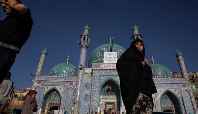 Atac terorist într-o moschee din capitala Afganistanului - atacterorist-1621097417.jpg