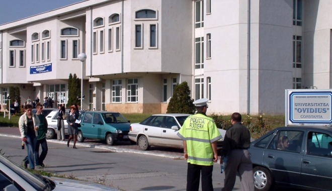 Ateliere de lucru cu specialiști străini, la Universitatea 