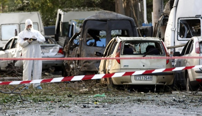 Atentat cu bombă la Atena - atenabombsa-1333976536.jpg