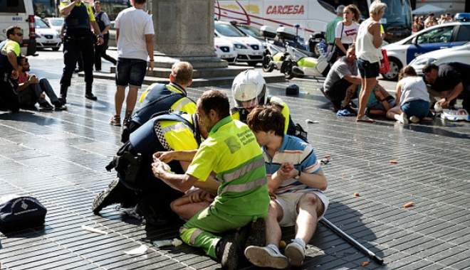 Doi dintre cei patru deținuți pentru atentatele din Catalonia, trimiși la închisoare - atentat2-1503471042.jpg