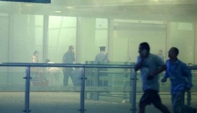 ATENTAT cu BOMBĂ pe aeroport! - atentatchinacnnsize1-1374326321.jpg