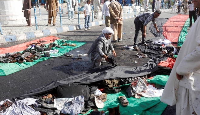 Cel puțin 27 de morți și 35 de răniți într-o explozie produsă într-o moschee șiită din Kabul - atentatkabul-1479729953.jpg