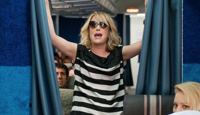 Atenţie, blondă în avion! - atentie-blonda-1699985975.jpg