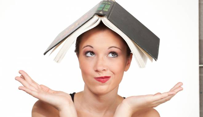 Atenție! Blondă la bibliotecă - atentieblondalabiblioteca-1445257602.jpg