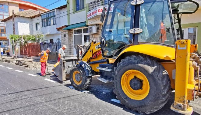 Atenție, constănțeni! Lucrări de reabilitare a trotuarelor de pe strada Farului - atentieconstantenitrotuare-1596607854.jpg