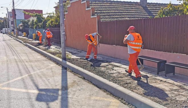 Atenţie, constănţeni. Lucrări pe trotuarele de pe bulevardul 1 Mai Vechi - atentieconstantenitrotuare-1600940710.jpg
