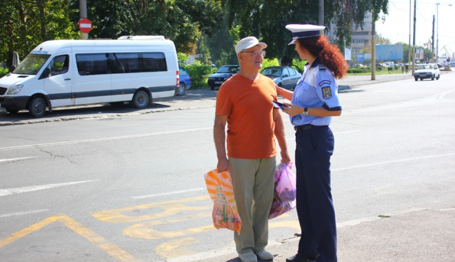 Atenție, pietoni!  Polițiștii rutieri dau amenzi - atentiepietoniamenzi-1409674367.jpg