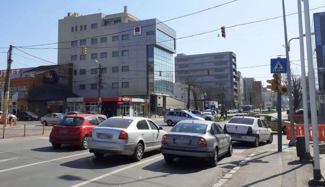 Atenție, șoferi! Semafoarele de la Delfinariu nu funcționează! - atentiesemafoare-1583922584.jpg