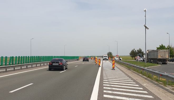 Circulație deviată pe Autostrada Soarelui. Se toarnă asfalt - atentiesoferiautostrada-1589800325.jpg
