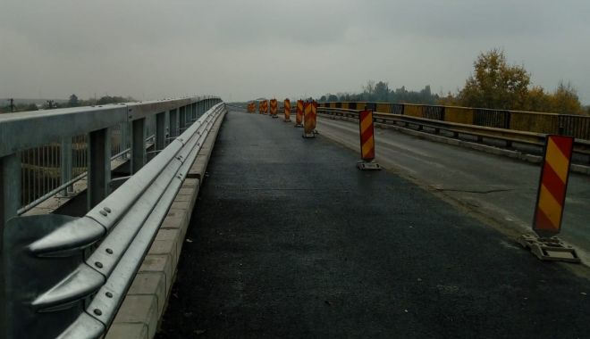 Atenţie, şoferi! S-a reluat circulația rutieră pe podul de la Slobozia! - atentiesoferisareluat-1605543840.jpg