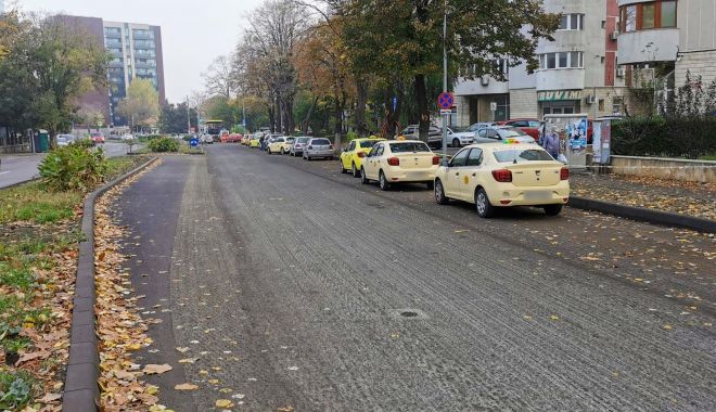 Atenţie, constănţeni! Trafic restricţionat, joi noapte, pe bulevardul Mamaia. Se toarnă asfalt - atentietrafic-1636012099.jpg