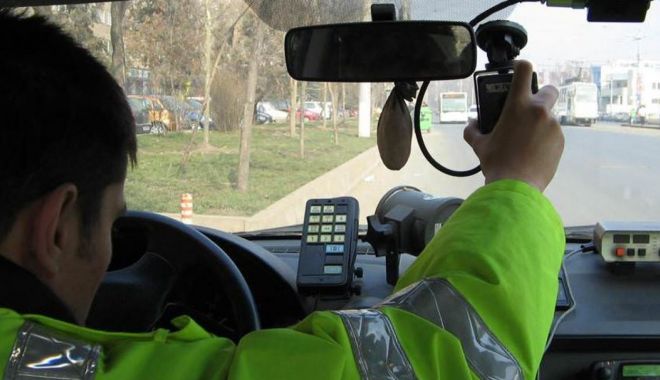 Atenţie, viteza ucide! Poliţiştii au scos radarele pe şosele - atentievitezaucide-1609872498.jpg