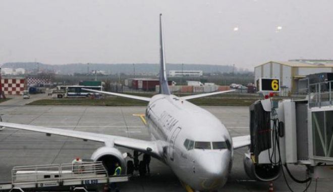 Aterizare de urgență pe Otopeni - aterizaredeurgentapeotopeni465x3-1542144378.jpg