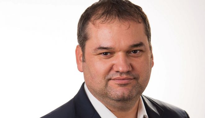 Ministrul Cseke Attila: 