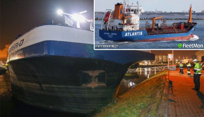 Un petrolier a făcut RAVAGII în portul Rotterdam. Navigator în PERICOL! Comandant dus cu elicopterul la spital - atlantis-1579606568.jpg