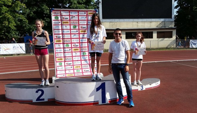 Atleții constănțeni, pe podium la Naționalele de juniori 3 - atletismcalinrebeca-1404667130.jpg