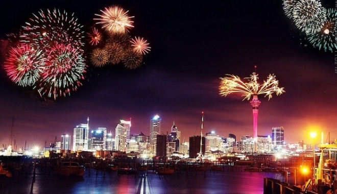 REVELION 2018. Primul mare oraș al lumii care a intrat în noul an - aucklandnewyearsevefireworks1-1514739781.jpg