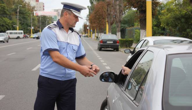 Au intrat în vigoare  noi modificări  în Codul Rutier - auintrat-1463420886.jpg