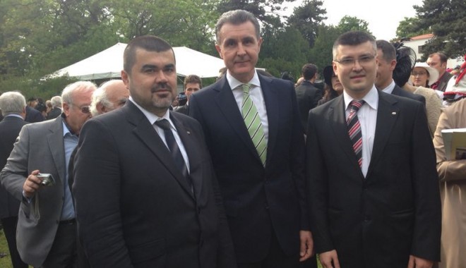 Reprezentanții UDTTMR au participat la Ziua Regelui - auparticipatlaerge-1399799632.jpg