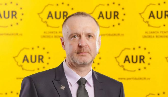 Mesaj antivaccinist al senatorului AUR Sorin Lavric: Certificatul atestă „condiţia de sclavi”. „Vor să ne îmbolnăvească trupurile” - aur-1637775144.jpg