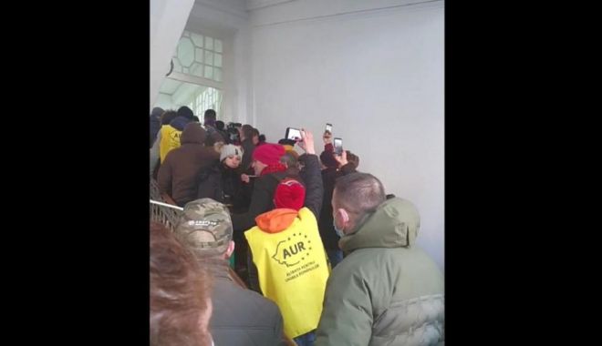 VIDEO: Scandal la Primăria Timișoara, cu liderul AUR George Simion în prim-plan - aur-1642172187.jpg