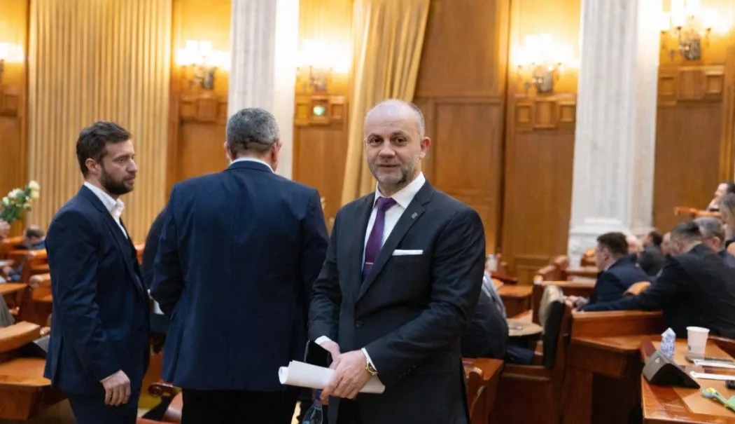 Deputatul Cosmin Hristu, de la AUR, propune limitarea achiziției de terenuri agricole de către străini - aur-cosmin-hristu-1773305225.webp