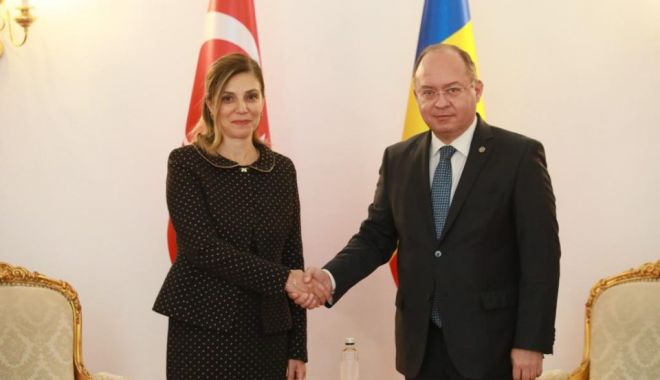 Ambasadoarea Turciei îşi încheie misiunea diplomatică în România - aurescuambasadoare-1671044030.jpeg