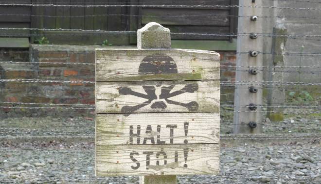 Fost gardian nazist de la Auschwitz, trimis în judecată la 94 de ani - auschwitz-1455208726.jpg