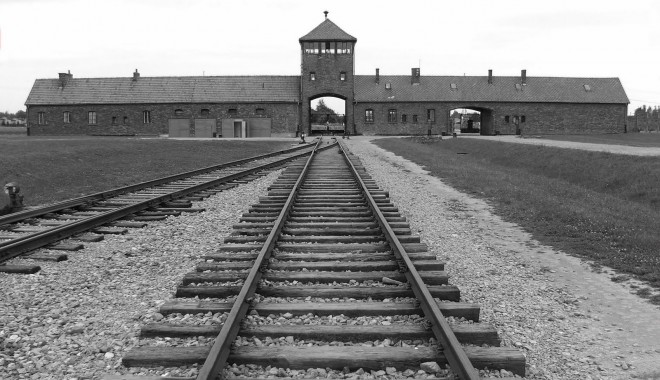 Un fost presupus gardian de la Auschwitz, identificat în Germania - auschwitzbirkenau-1366947373.jpg