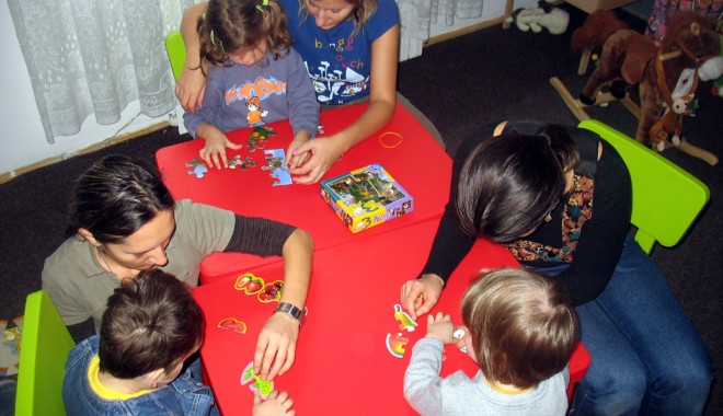 Copiii prematuri au risc crescut de autism - autism-1318867097.jpg