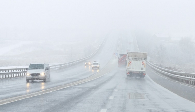 UPDATE / Trafic de COȘMAR pe Autostrada Soarelui. NINSORI ABUNDENTE! De la Lehliu la Drajna NU SE CIRCULĂ! - auto-1486536987.jpg