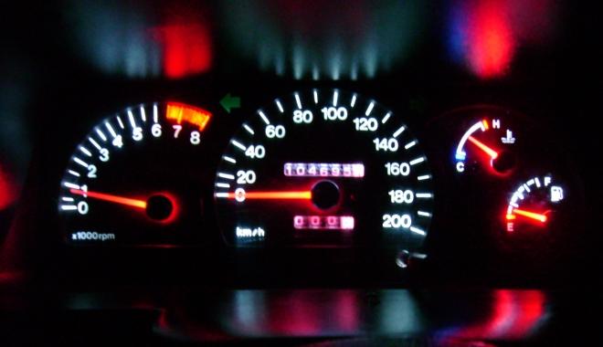 Minciuni sfruntate: 6% consum de benzină. Dacă mergi cu 90 km/h, amănuntul uitat… - auto-1513066716.jpg