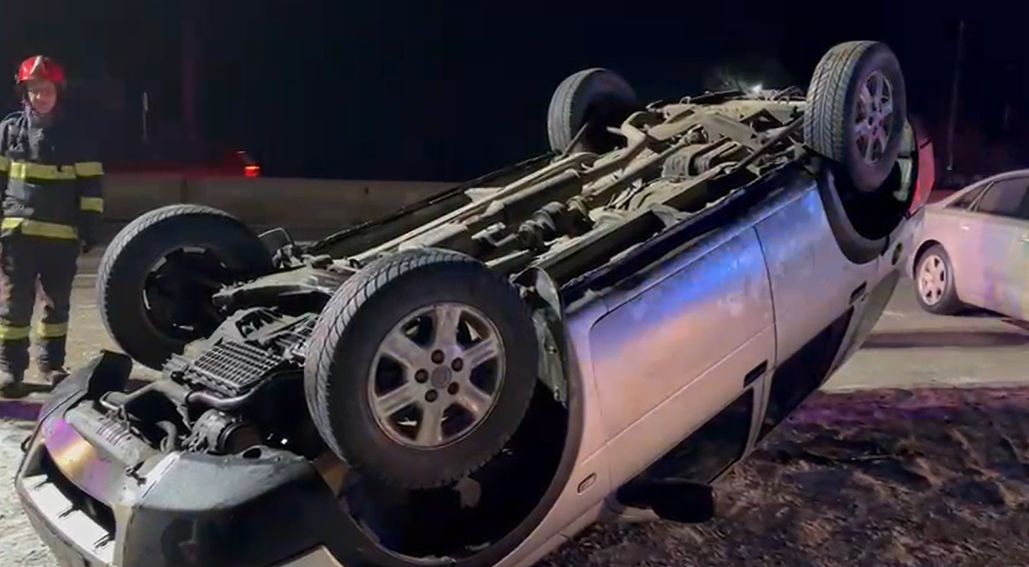 Șoferul care s-a răsturnat cu mașina, în sensul giratoriu de la Agigea, era băut - auto-1768909515.webp