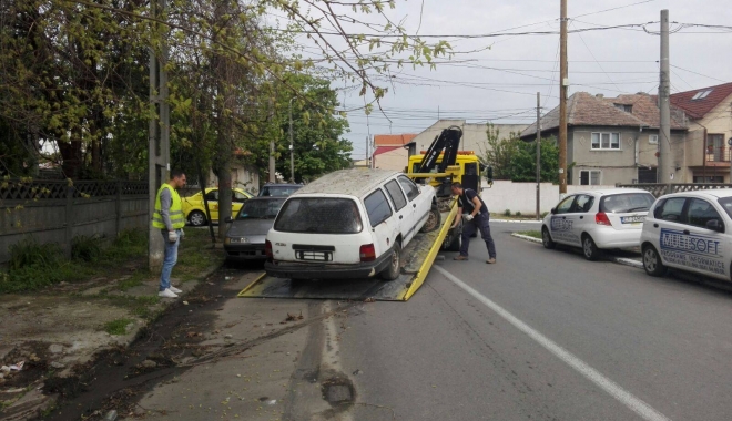 CURĂȚENIE GENERALĂ LA CONSTANȚA! Zeci de autoturisme abandonate prin oraș, RIDICATE - autoabandonate-1516785252.jpg