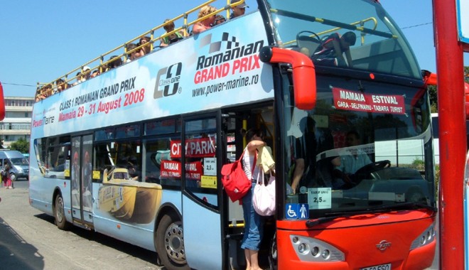 Autobuzele RATC circulă până la miezul nopții - autobuz-1372866411.jpg