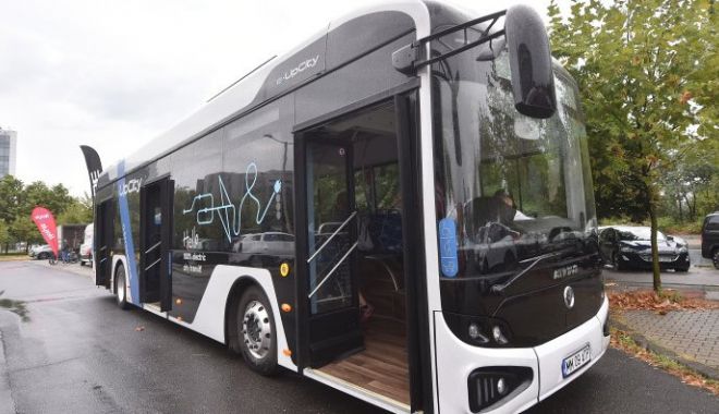 Șapte orașe din România vor primi 81 de autobuze electrice - autobuz-1639584009.jpg