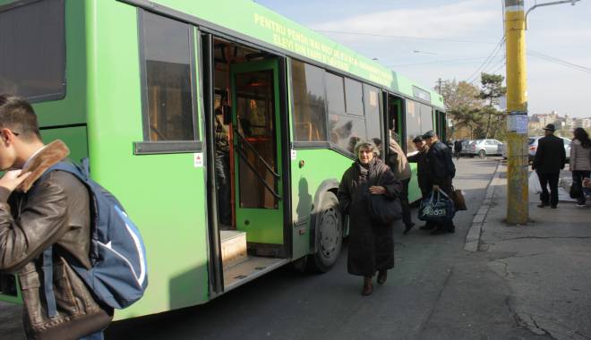 ANUNȚ DE LA RATC! CE LINIE A FOST SUSPENDATĂ - autobuzaglomeratratc5-1450346000.jpg