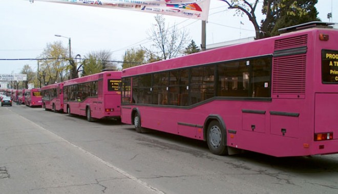 RATC. Se dezafectează cablurile amplasate ilegal în stațiunea Mamaia - autobuze-1385990954.jpg