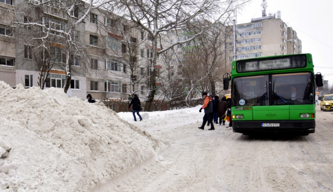 Gata cu gratuitatea pe autobuzele RATC! De duminică trebuie să ne cumpărăm bilete - autobuze-1484323157.jpg