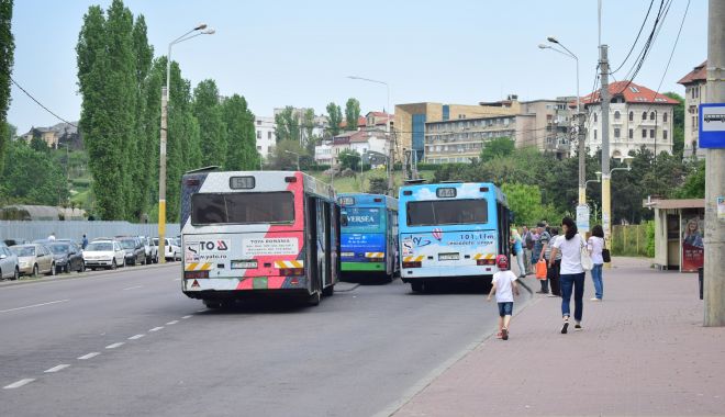 Cum circulă autobuzele RATC în minivacanța de Sfânta Maria - autobuzeratcstatiepoarta1-1565656662.jpg