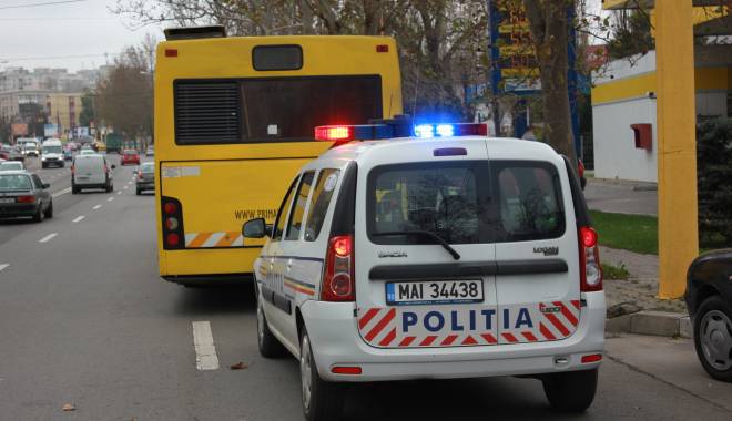 Șoferi penali, prinși pe străzile din Constanța - autobuzratcpolitiarutieraacciden-1423072857.jpg
