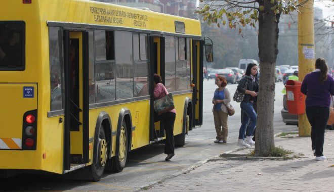 Controale în autobuzele RATC din Constanța - autobuzstatie100calatori4-1368601183.jpg