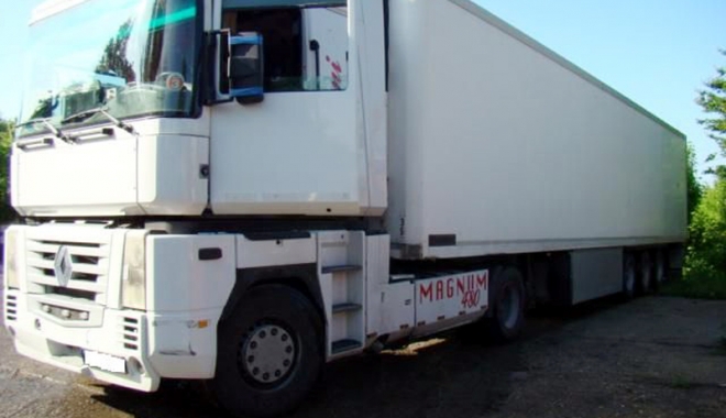Autocamion furat din Ungaria, descoperit la Ostrov - autocamion1-1461859705.jpg