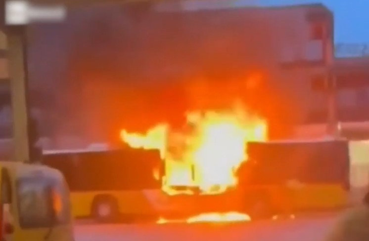 Incendiu devastator într-un autocar din Elveția. Cel puțin șase morți și mai mulți răniți - autocar-elvetia-1773211059.webp